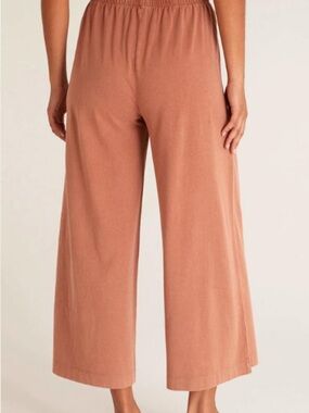 Z Supply Scout Pant in XS
Wide leg, cropped.
